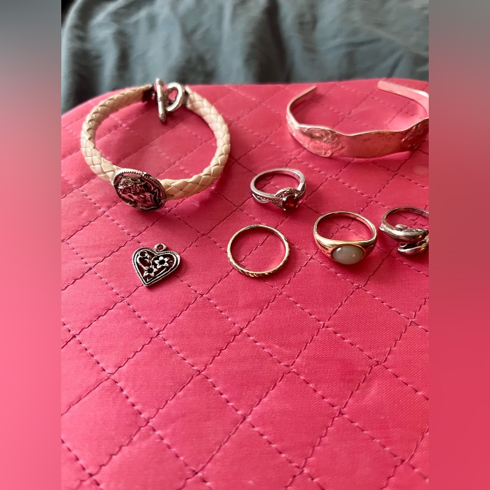Lovely lot of jewelry